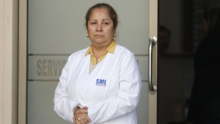 Ministro Rabat pide la renuncia a directora del SML tras revelarse graves irregularidades