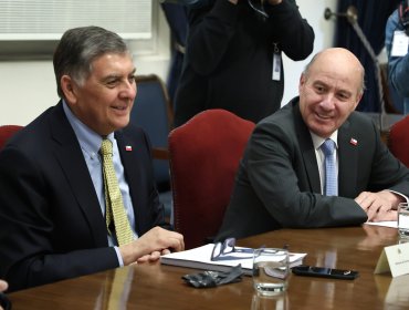 ¿Dos almas en el gabinete de Kast?: Ministro Alvarado sale al paso tras el doble discurso de la “gratuidad”