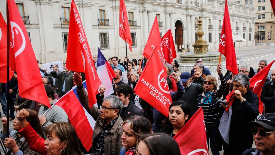 Partido Socialista conmemoró 93 años con acto en homenaje a Salvador Allende