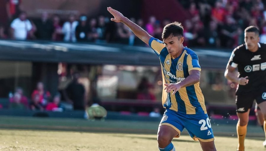 "La figura": Prensa argentina se rindió ante Vicente Pizarro tras su gol en triunfo de Rosario Central