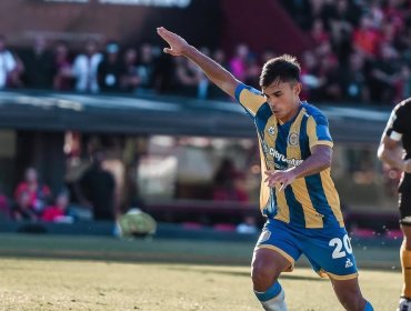 "La figura": Prensa argentina se rindió ante Vicente Pizarro tras su gol en triunfo de Rosario Central