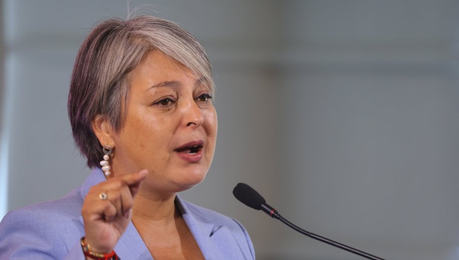 Jeannette Jara acusa "nostalgia por la dictadura" en plan de Reconstrucción Nacional del Presidente Kast