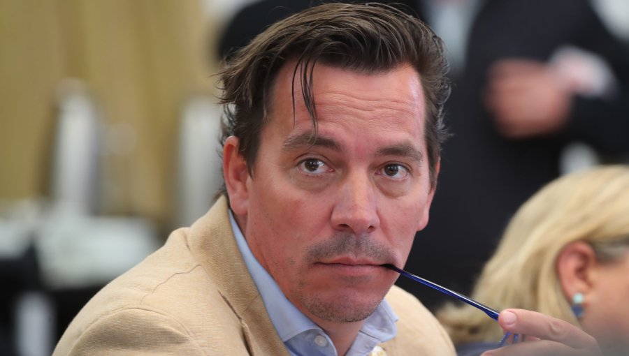 Cristián Labbé confirma renuncia al Partido Nacional Libertario: "Di mi opinión y se me canceló"
