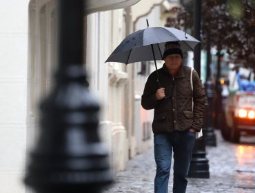 Alerta en la Región Metropolitana: Senapred advierte por tormentas eléctricas y riesgo de aluviones