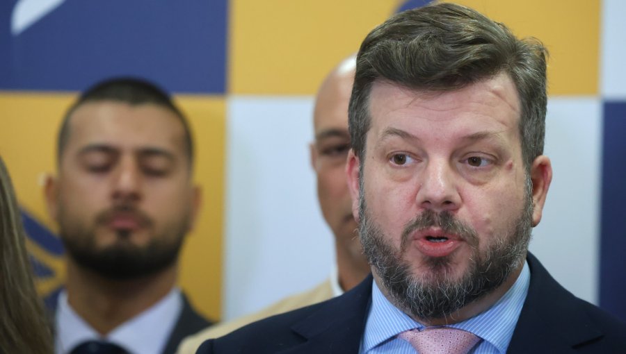 Kaiser condiciona apoyo al proyecto de Reconstrucción: Exige fin a contribuciones y claridad en recortes fiscales