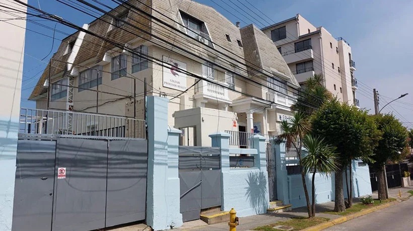 Profesora fue desvinculada de colegio de Viña del Mar tras ser acusada de tapar con cinta adhesiva la boca de estudiantes de 2° básico