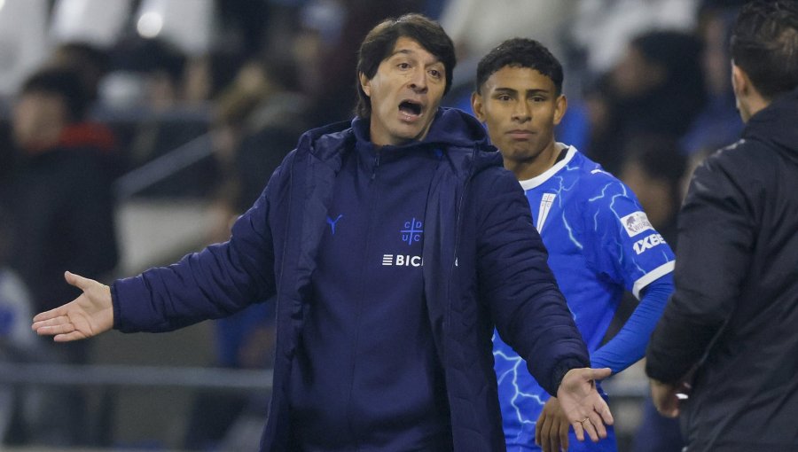 DT de la UC y nueva expulsión de Montes: "No podemos pegarnos tiros en los pies"