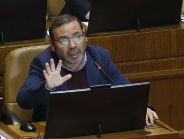 Diputado Barrera se desmarca de Jara y afirma que el PC está por rechazar la idea de legislar el plan de Reconstrucción Nacional
