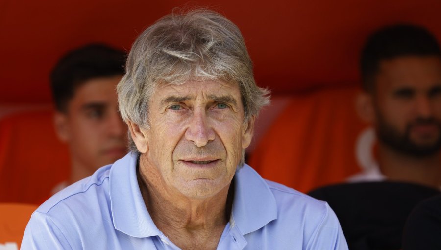 Quiebre total en Sevilla: Hinchada del Betis arremete contra Manuel Pellegrini por "faltar el respeto al escudo"