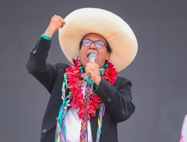 Roberto Sánchez critica a la derecha peruana y tilda de "capricho" el pedido de nuevas elecciones