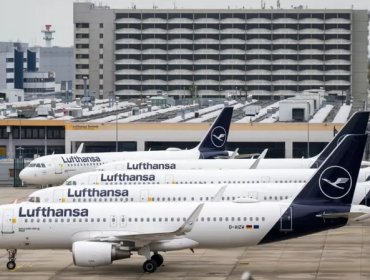 Lufthansa cancela 20 mil vuelos previstos para los próximos meses ante el alza de los precios del combustible