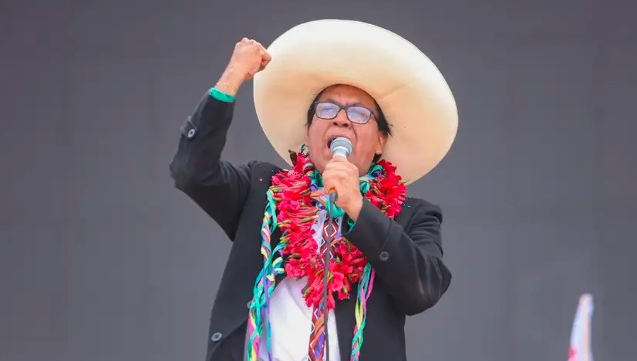 Roberto Sánchez critica a la derecha peruana y tilda de "capricho" el pedido de nuevas elecciones