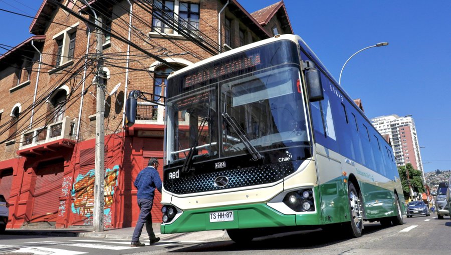 Seremi de Transportes asegura que 600 nuevos buses para el Gran Valparaíso comenzarán a operar el primer trimestre de 2027