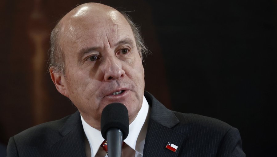 Ministro Quiroz y proyecto de Reconstrucción: "Estamos enfrentando la decadencia que nos ha acompañado por largos años"