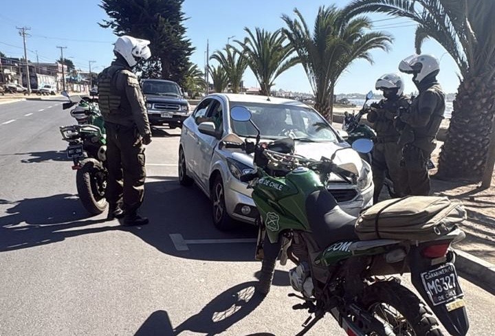 Tres adolescentes fueron detenidos tras robo en un servicentro de Mantagua