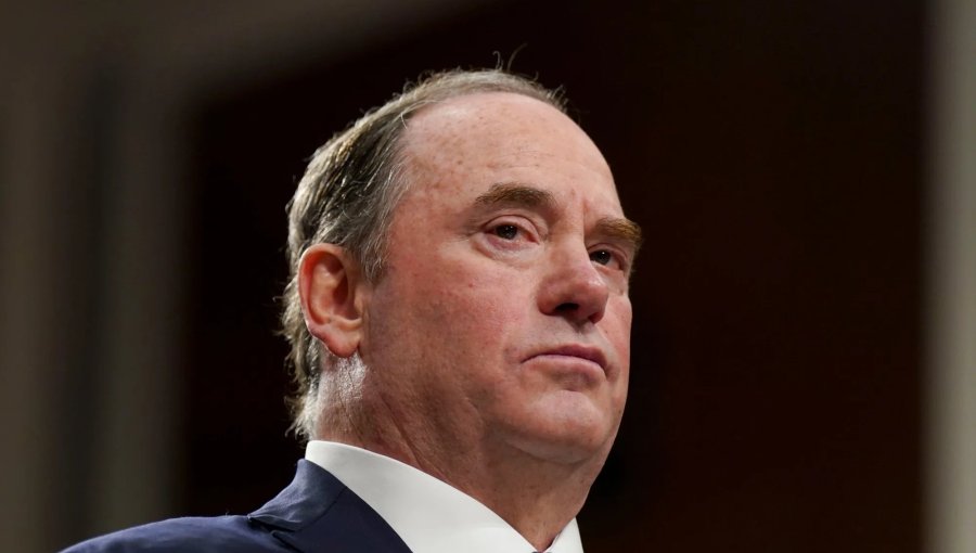 Jefe de la Marina de EE.UU. fue destituido en medio de las dudas por la guerra con Irán y el bloqueo del estrecho de Ormuz