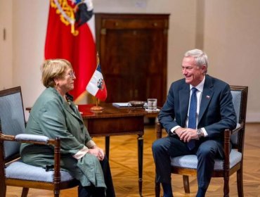 Cadem: Kast mantiene aprobación de 42% y un 50% respalda candidatura de Bachelet a la ONU