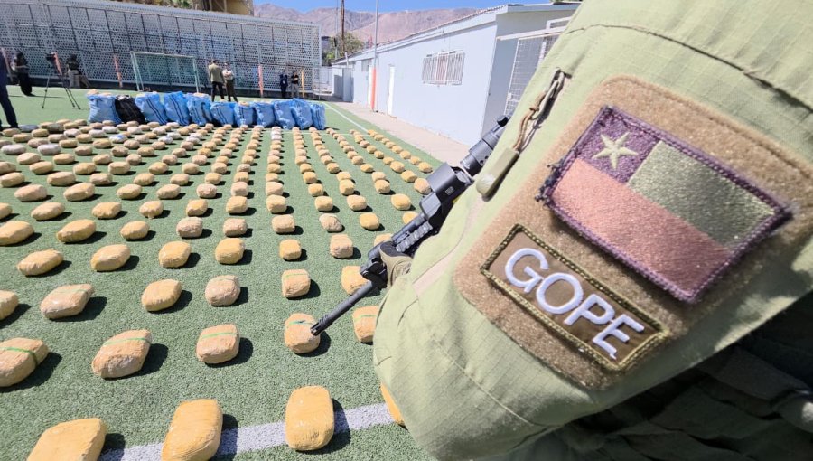Incautan casi dos toneladas de marihuana en Antofagasta: estaban ocultas en el desierto