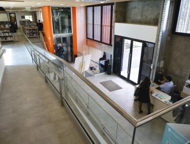 Reinauguran el Café Literario de Providencia que fue vandalizado durante el estallido social