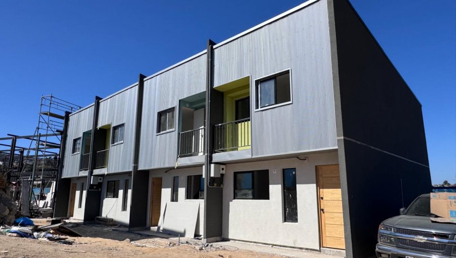 Damnificados del megaincendio de 2024 recurren a la Corte Suprema buscando evitar la demolición de sus casas en El Olivar