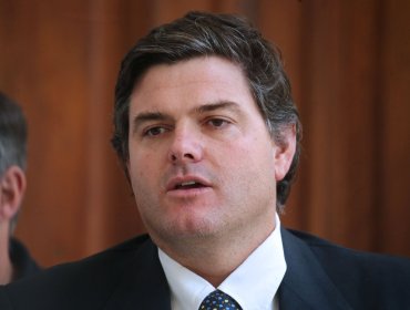 Editorial: El Señor de la Querencia de Zapallar: Gustavo Alessandri, ¿un alcalde “showsero”?