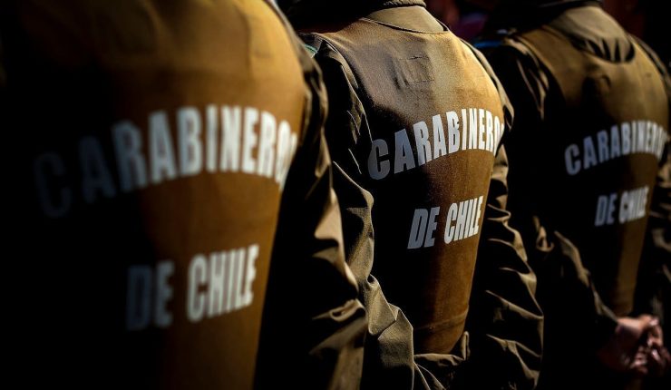 Dan de baja a los siete carabineros involucrados en accidente donde murió una mujer en Santiago
