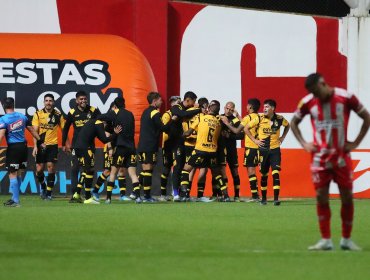 Coquimbo vence en la agonía a U. La Calera que se estanca en zona de descenso en la Liga de Primera