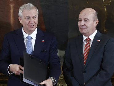 Kast respalda a Quiroz tras críticas de Monckeberg: "Ha sorprendido por su capacidad de diálogo y conocimiento técnico"