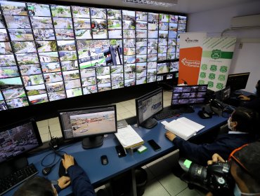 Carabineros destaca ventajas del nuevo sistema municipal de cámaras en Viña del Mar, pero insta a locatarios a mejorar los suyos