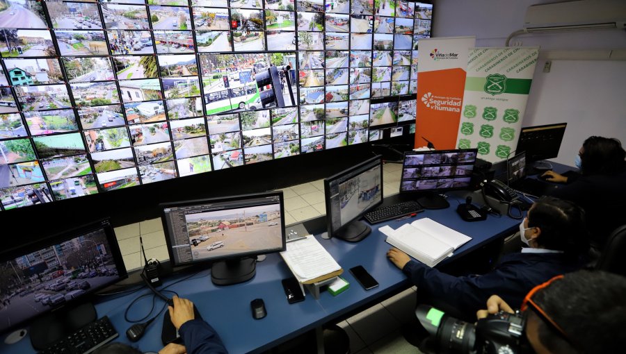 Carabineros destaca ventajas del nuevo sistema municipal de cámaras en Viña del Mar, pero insta a locatarios a mejorar los suyos