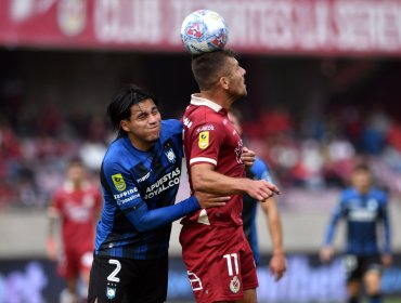 La Serena aguantó con diez hombres y obtuvo un sufrido empate ante Huachipato