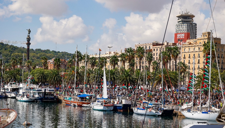 Histórica flotilla civil zarpa desde Sicilia rumbo a la Franja de Gaza con 56 embarcaciones