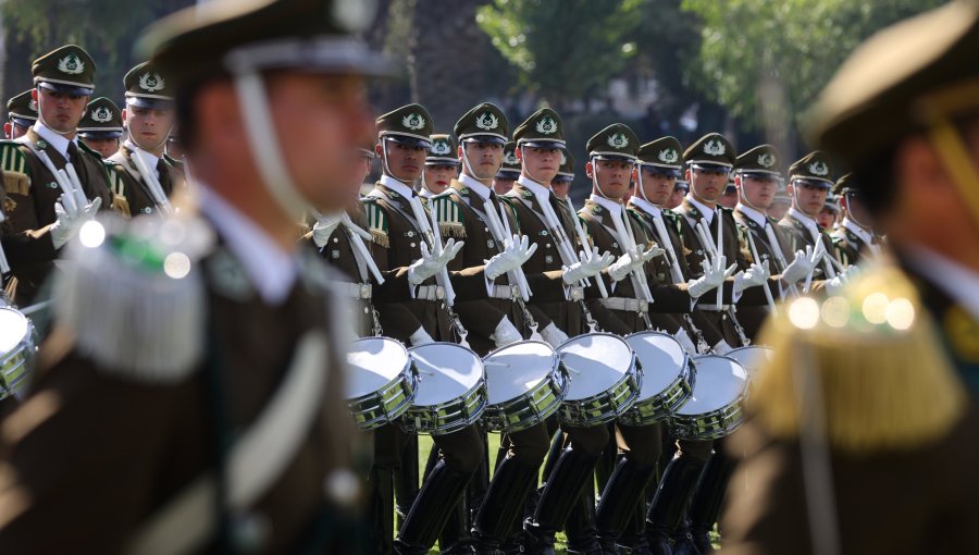 Editorial: En los 99 años de Carabineros hay que enfrentar la crisis de contingente con mejores incentivos