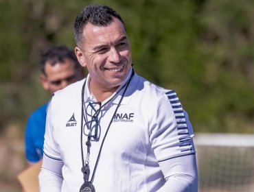 Esteban Paredes celebra su primer triunfo como DT y lanza un guiño a Macul: "Es un sueño llegar a la banca de Colo-Colo"
