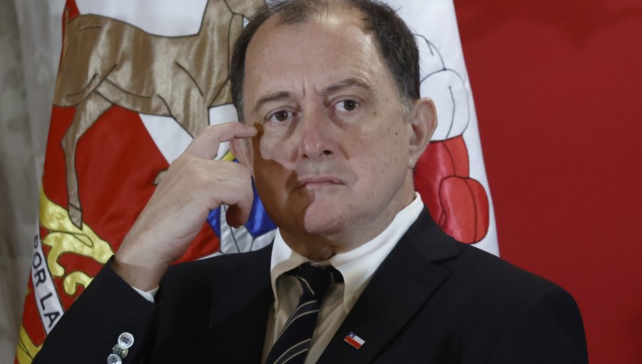 Editorial: El peligroso “libre albedrío” del ministro Iván Poduje: Un “tozudo” fuera de control