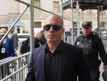 La otra vida del militar estadounidense acusado de apostar por la caída de Nicolás Maduro