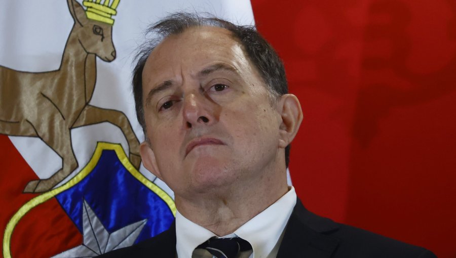 "Esa ley quedó mal hecha": El tenso cruce del ministro Poduje con senadores De Urresti y Paulina Núñez por proyecto habitacional