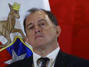 "Esa ley quedó mal hecha": El tenso cruce del ministro Poduje con senadores De Urresti y Paulina Núñez por proyecto habitacional