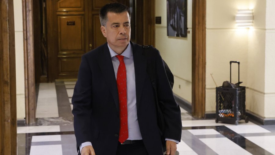 Diputado Celis asegura que la propia Jeannette Vega pidió "pega" y descarta renuncias masivas en el Hospital de San Antonio