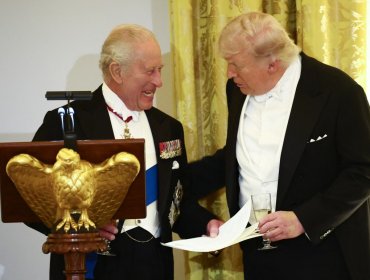Rey Carlos III bromea con Trump durante cena en la Casa Blanca: "Si no fuera por nosotros, ustedes hablarían francés"
