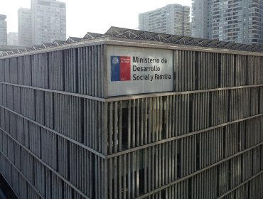 Desarrollo Social anuncia recorte presupuestario de 2,24% y afirma que "no considera reducciones en beneficios ni coberturas"