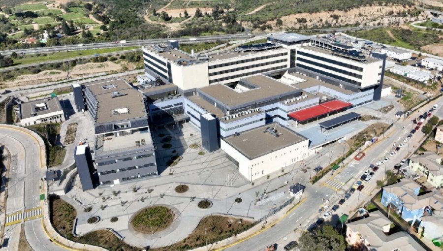 Alcalde Estay destaca entrega del Hospital Marga Marga, pero advierte que sin conectividad "ponemos en riesgo a personas"