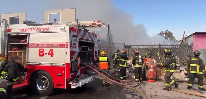 Explosión e incendio en Conchalí deja dos adultos mayores fallecidos