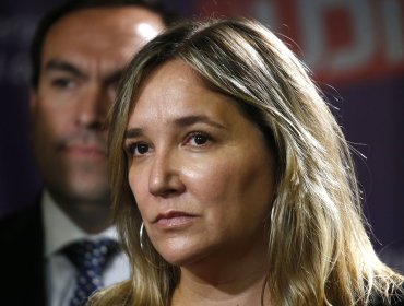 María José Hoffmann acusó "insolencia del porte de un buque" de Poduje tras dichos contra Quiroz