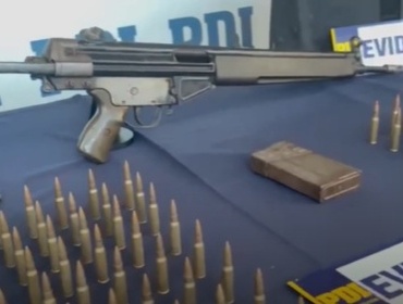 Incautan fusil de guerra peruano y máquina para falsificar billetes en San Bernardo