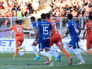 Cobreloa vence a Antofagasta y se consolida como líder exclusivo del Ascenso