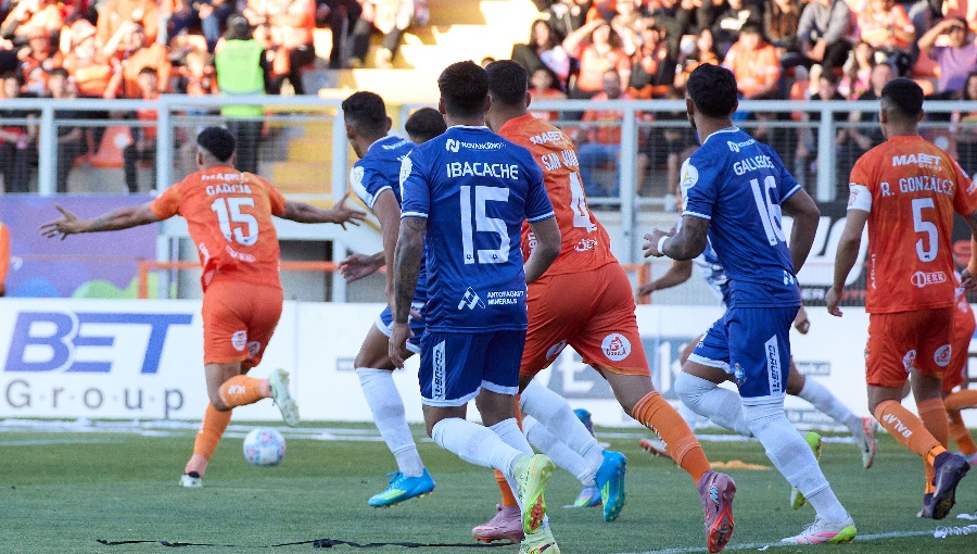 Cobreloa vence a Antofagasta y se consolida como líder exclusivo del Ascenso