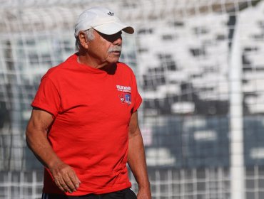 Carlos Caszely y su tajante razón para no integrar la directiva de Blanco y Negro: "No soy perrito de auto"