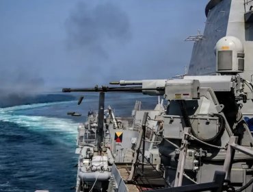 Estados Unidos "derribó" siete lanchas rápidas de Irán en el estrecho de Ormuz