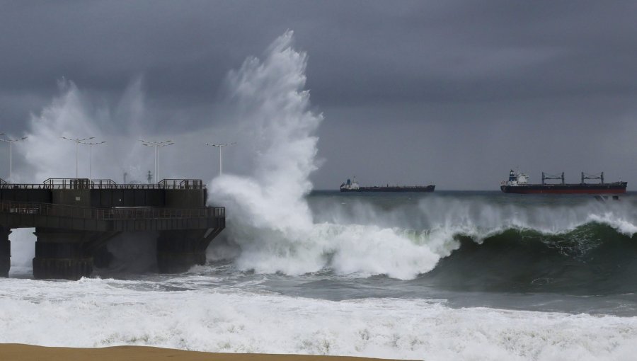 Alertan por marejadas en la región de Valparaíso: evento se extenderá por varios días
